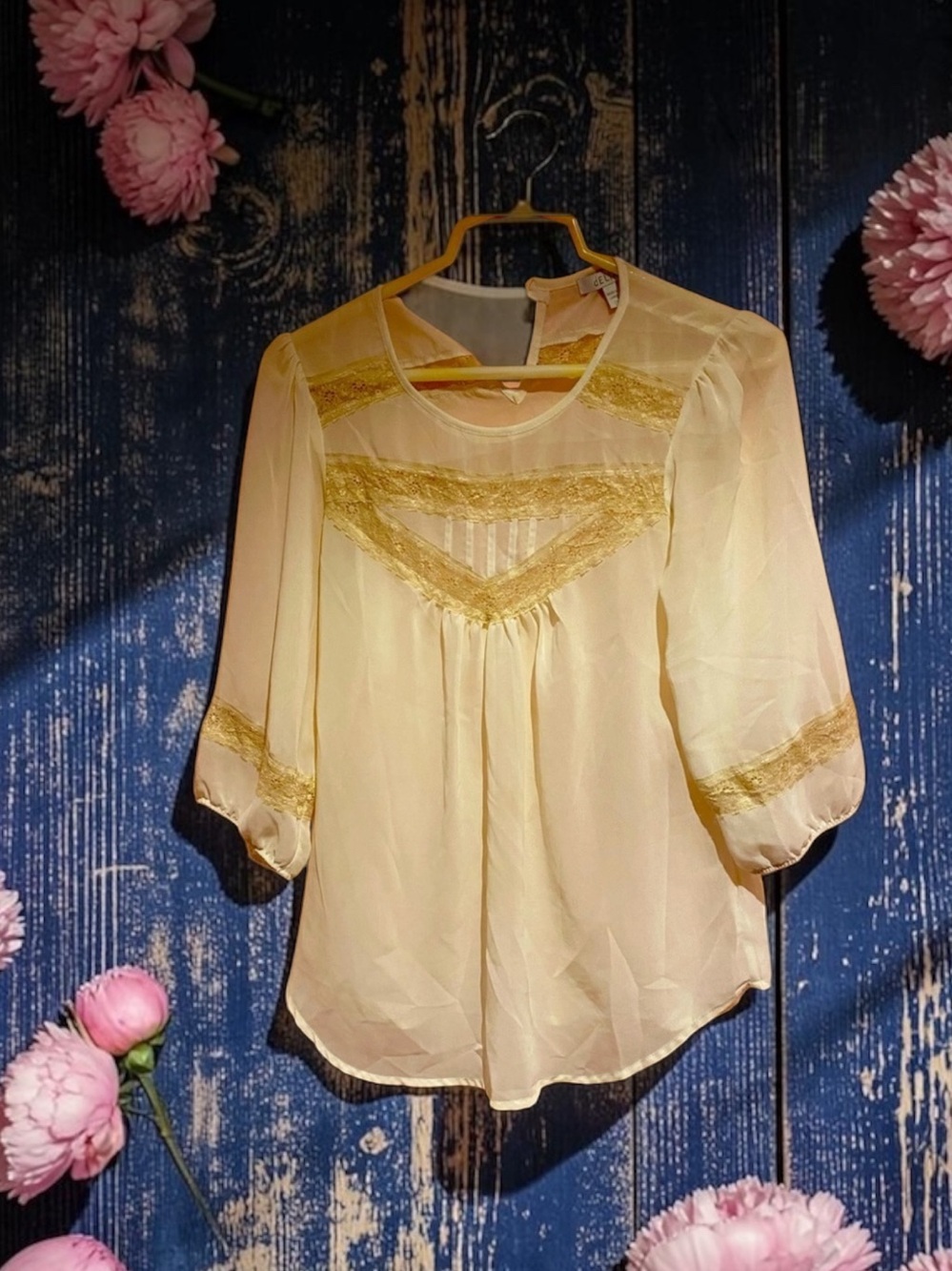 Delia's cream lace top